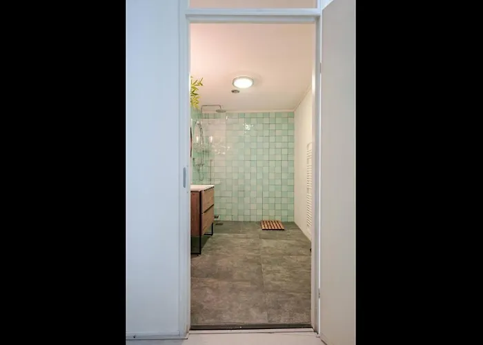 Spacious 3-bedroom West - By Peter Apartamento *