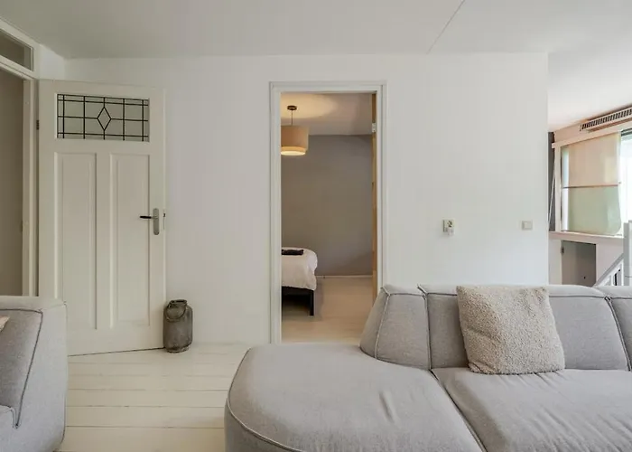 Apartamento Spacious 3-bedroom West - By Peter