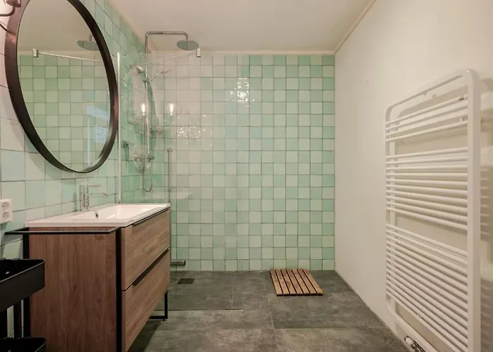 Spacious 3-bedroom West - By Peter Apartamento *