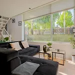 Lejlighed Spacious 3-bedroom West - By Peter *